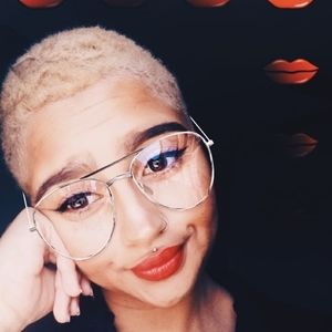 Meet your Posher, Savanna